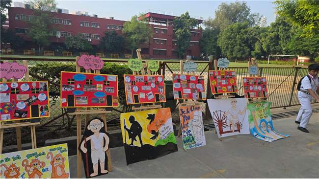 TRAIN TO FREEDOM - A JOURNEY THROUGH GANDHI'S LIFE (MIDDLE SCHOOL)