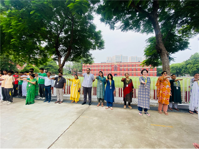 SPREAD AWARENESS ABOUT DRUG AND SUBSTANCE ABUSE - SENIOR SCHOOL