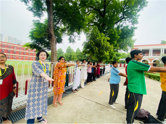 SPREAD AWARENESS ABOUT DRUG AND SUBSTANCE ABUSE - SENIOR SCHOOL