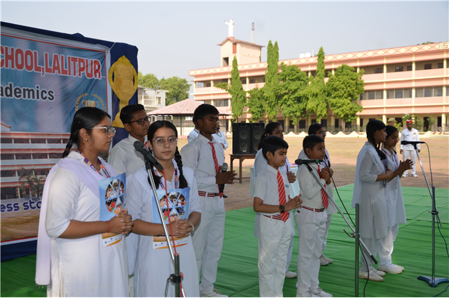 Prize Distribution Ceremony for Academic Toppers (Classes VI to IX and XI)