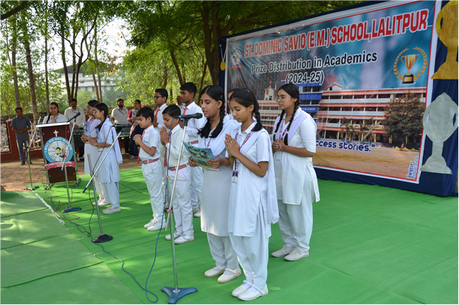 Prize Distribution Ceremony for Academic Toppers (Classes VI to IX and XI)
