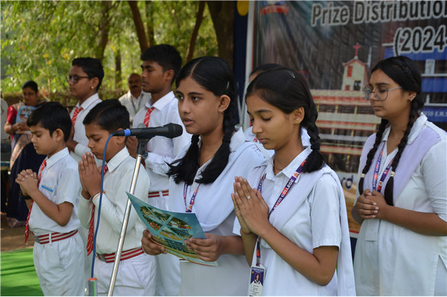 Prize Distribution Ceremony for Academic Toppers (Classes VI to IX and XI)
