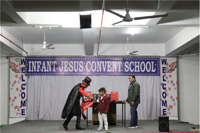 MAGIC SHOW FOR THE STUDENTS OF CLASSES I-IV