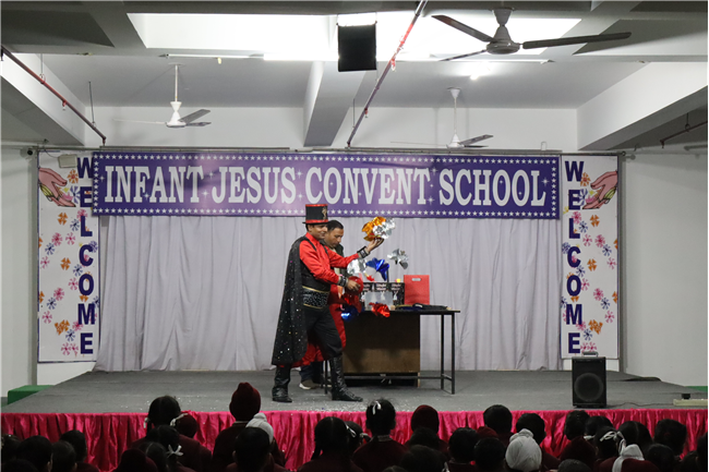 MAGIC SHOW FOR THE STUDENTS OF CLASSES I-IV