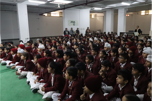 MAGIC SHOW FOR THE STUDENTS OF CLASSES I-IV