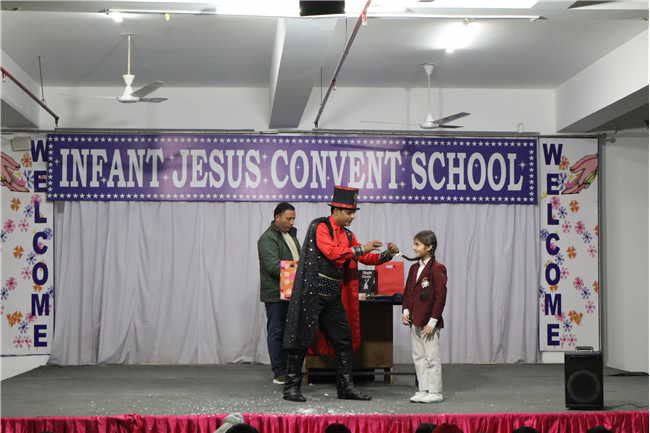 MAGIC SHOW FOR THE STUDENTS OF CLASSES I-IV