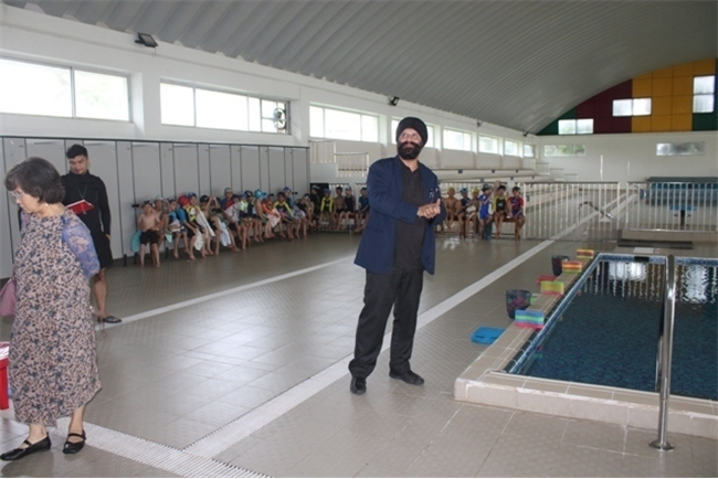 JUNIOR SCHOOL SWIMMING WITH FUN & GAMES 2025
