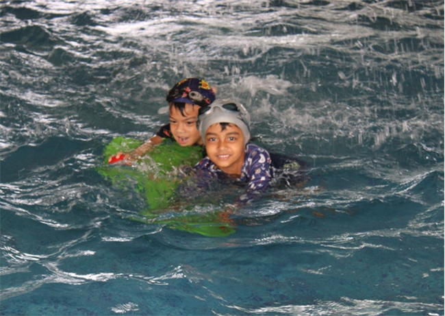 JUNIOR SCHOOL SWIMMING WITH FUN & GAMES 2025
