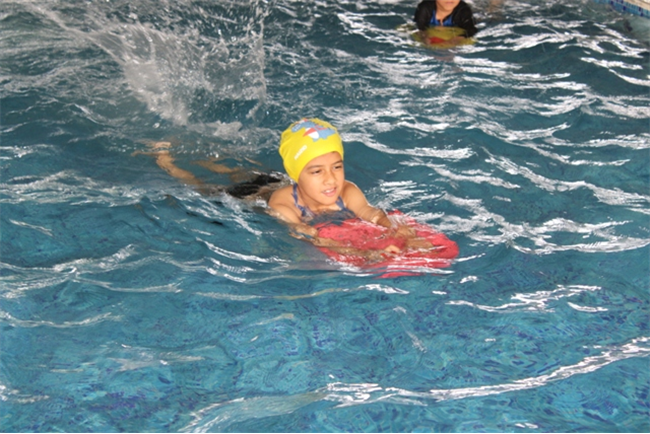 JUNIOR SCHOOL SWIMMING WITH FUN & GAMES 2025
