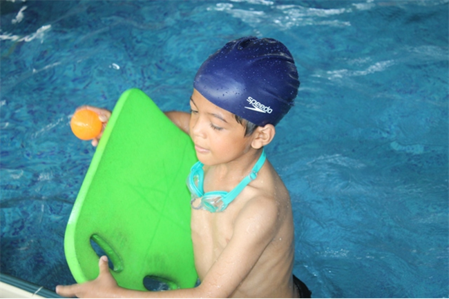 JUNIOR SCHOOL SWIMMING WITH FUN & GAMES 2025