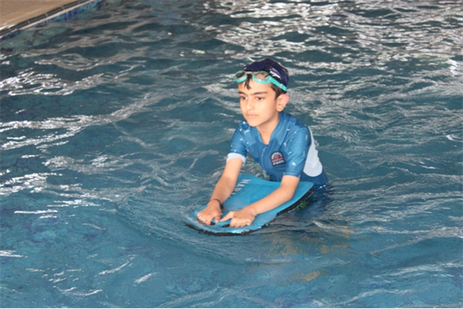 JUNIOR SCHOOL SWIMMING WITH FUN & GAMES 2025