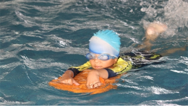 JUNIOR SCHOOL SWIMMING WITH FUN & GAMES 2025