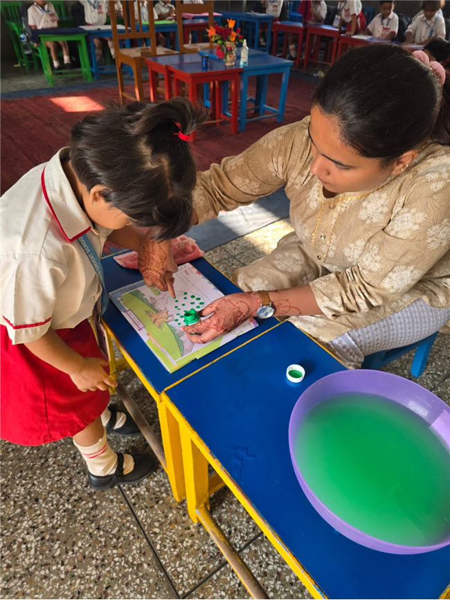 THUMB IMPRESSION ACTIVITY  FOR CLASS NURSERY