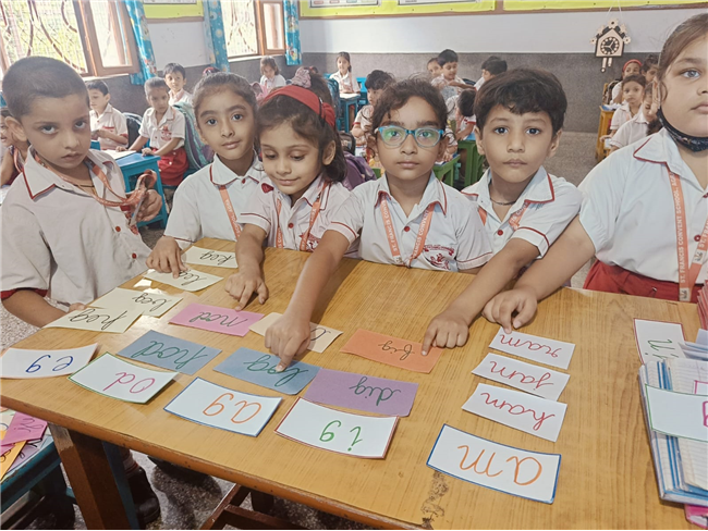 Rhyming words Activity of Class UKG