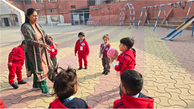 NURSERY AND LKG THROW AND CATCH ACTIVITY