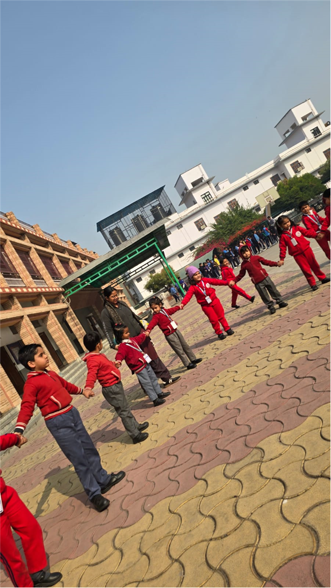 NURSERY AND LKG THROW AND CATCH ACTIVITY