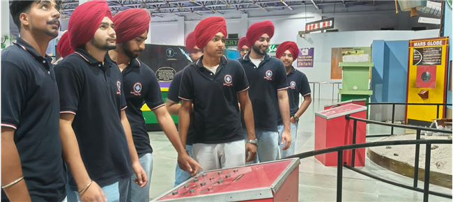 EDUCATIONAL TOUR FOR SENIORS AT SCIENCE CITY