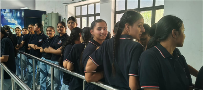 EDUCATIONAL TOUR FOR SENIORS AT SCIENCE CITY