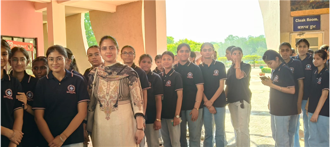 EDUCATIONAL TOUR FOR SENIORS AT SCIENCE CITY