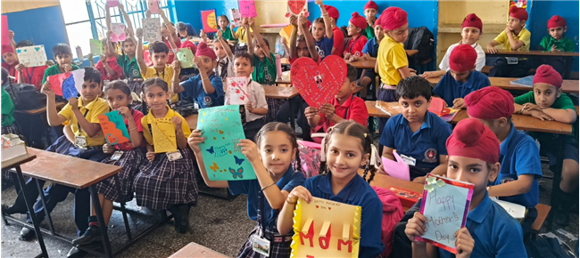 GIFT AND CARD MAKING COMPETITION