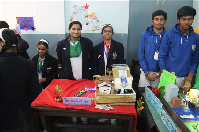 EXHIBITION OF PHYSICS WORKING MODELS BY STUDENTS OF CLASS 9-C