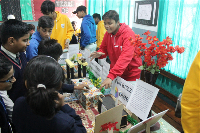 EXHIBITION OF PHYSICS WORKING MODELS BY STUDENTS OF CLASS 9-C