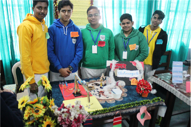 EXHIBITION OF PHYSICS WORKING MODELS BY STUDENTS OF CLASS 9-C