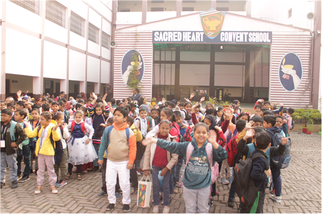 Campus Mini Picnic for LKG to Class 2 : 17th Nov. 2025