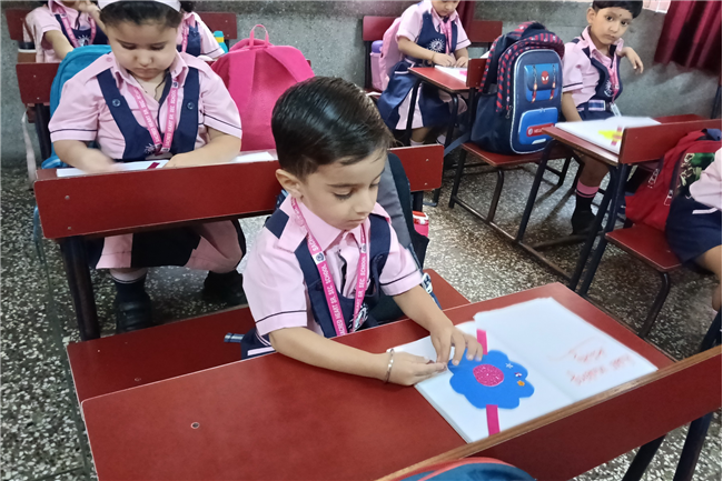 RAKHI MAKING ACTIVITY (KINDERGARTEN)