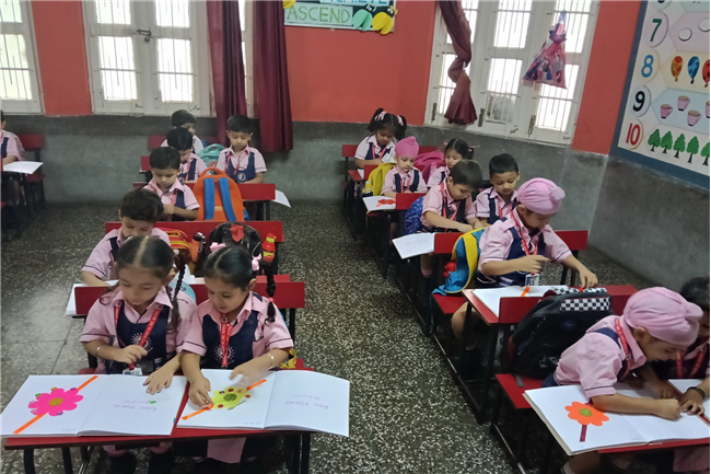 RAKHI MAKING ACTIVITY (KINDERGARTEN)