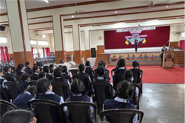 ENGLISH DECLAMATION COMPETITION CLASSES VI-VIII