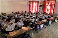 CHALO JEETE HAIN MOVIE SHOWCASING IN SCHOOL