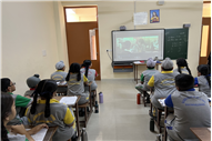 CHALO JEETE HAIN MOVIE SHOWCASING IN SCHOOL