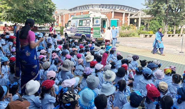 Pre-Primary Students Explore the World of Ambulance Services