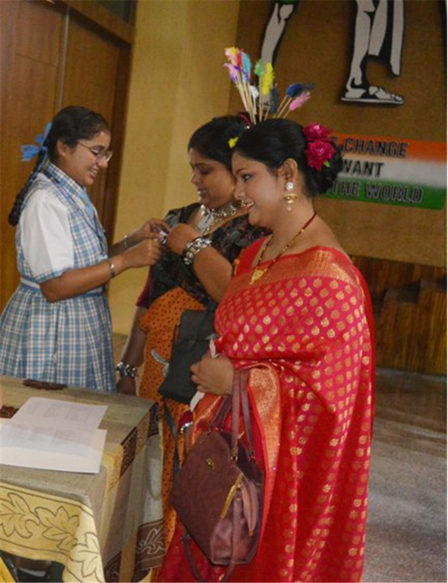 ‘Global Glitz’ – A Heartfelt Tribute to Mothers at Sacred Heart Sr. Sec. School