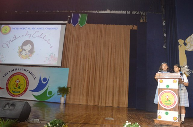 ‘Global Glitz’ – A Heartfelt Tribute to Mothers at Sacred Heart Sr. Sec. School