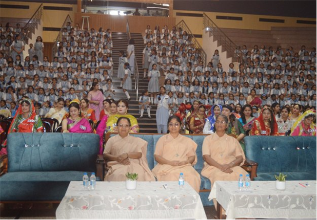 ‘Global Glitz’ – A Heartfelt Tribute to Mothers at Sacred Heart Sr. Sec. School