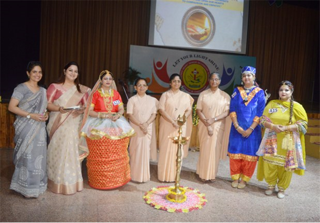 ‘Global Glitz’ – A Heartfelt Tribute to Mothers at Sacred Heart Sr. Sec. School