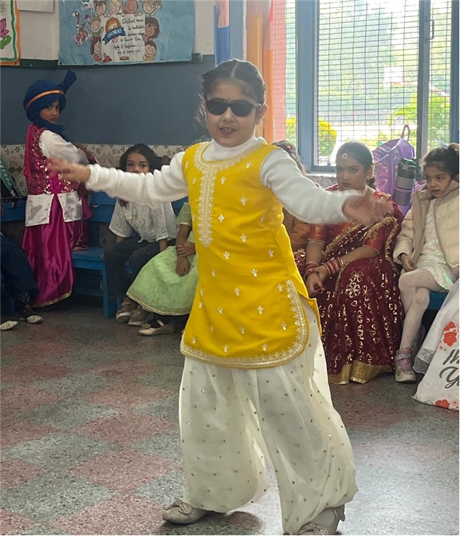 Competition: Little Feet, Big Expressions