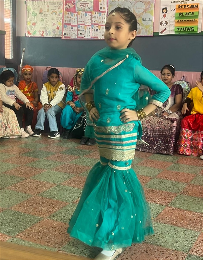 Competition: Little Feet, Big Expressions