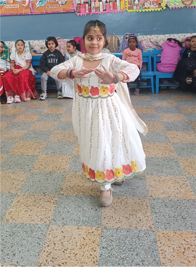 Competition: Little Feet, Big Expressions