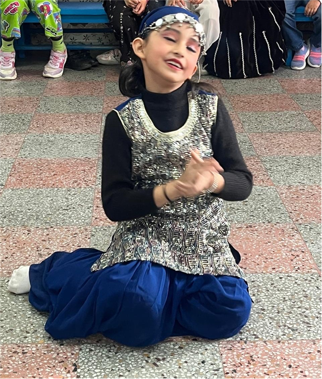 Competition: Little Feet, Big Expressions