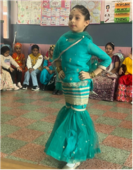 Competition: Little Feet, Big Expressions