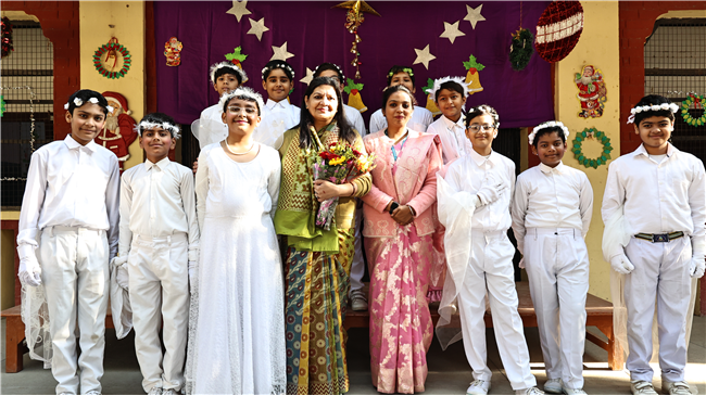 Class 6-G  unveiled a joyous Christmas themed assembly