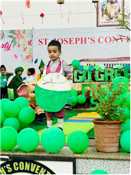 Go Green Fashion Show – Kindergarten Event