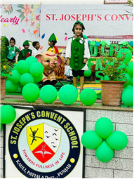 Go Green Fashion Show – Kindergarten Event