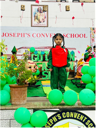 Go Green Fashion Show – Kindergarten Event