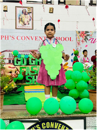 Go Green Fashion Show – Kindergarten Event
