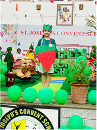 Go Green Fashion Show – Kindergarten Event