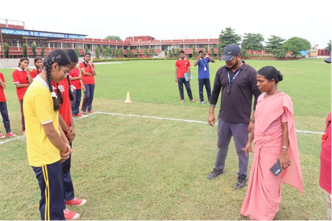 INTER HOUSE - THROW BALL & VOLLEY BALL MATCH